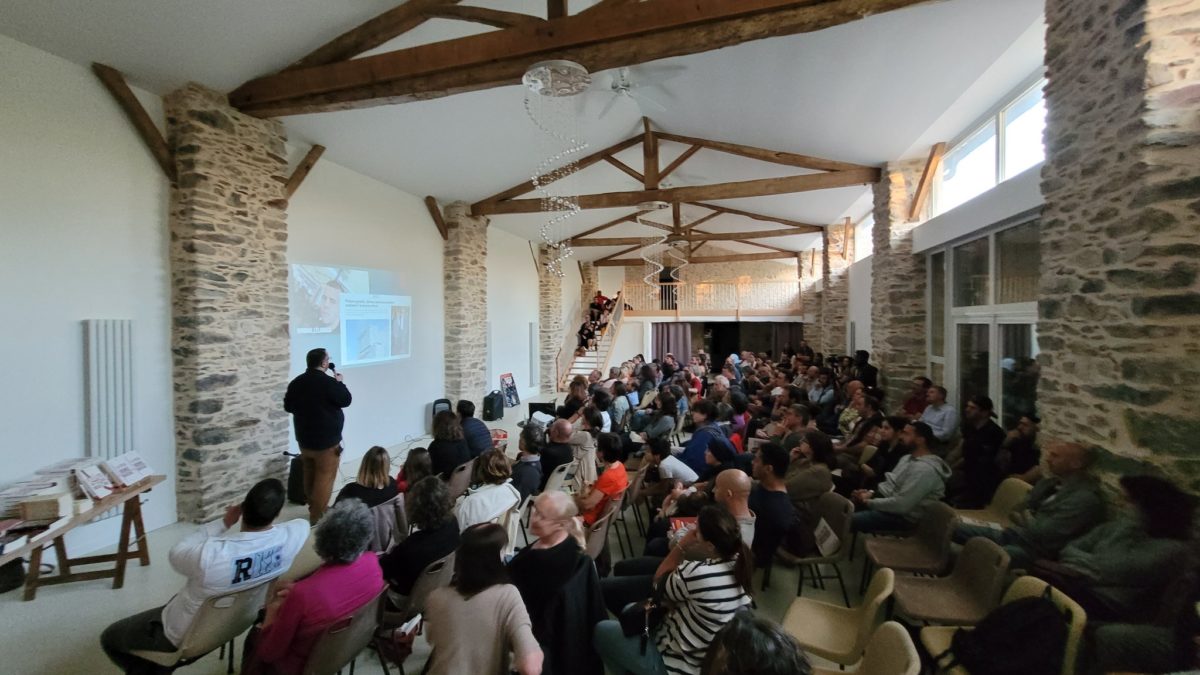 Photos de la conférence en Occitanie du 16 avril 2022